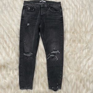 Zara Men’s Distressed Jean